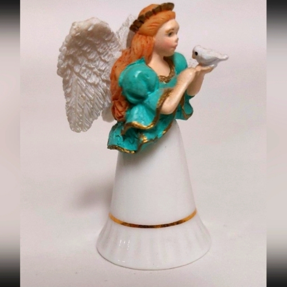 1999 Vintage Avon Gift Collection Porcelain Thimble - Angel